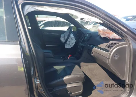 2023 Chrysler 300 300S из США, поврежденный, VIN 2C3CCABG3PH624521